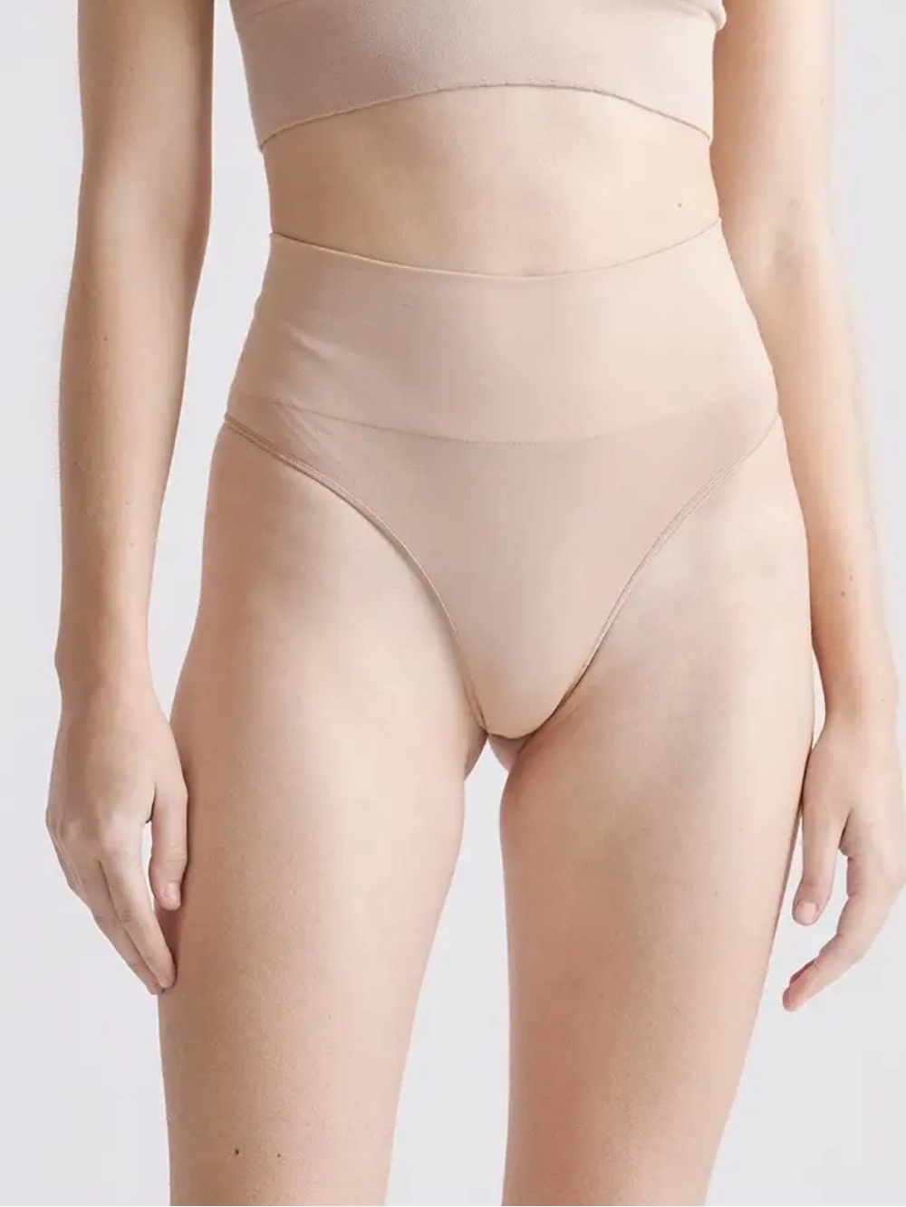 High-Waist Seamless Shapewear Panty in cream